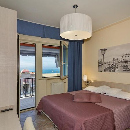 Hotel Bella Riviera Lungomare Viareggio Exteriör bild